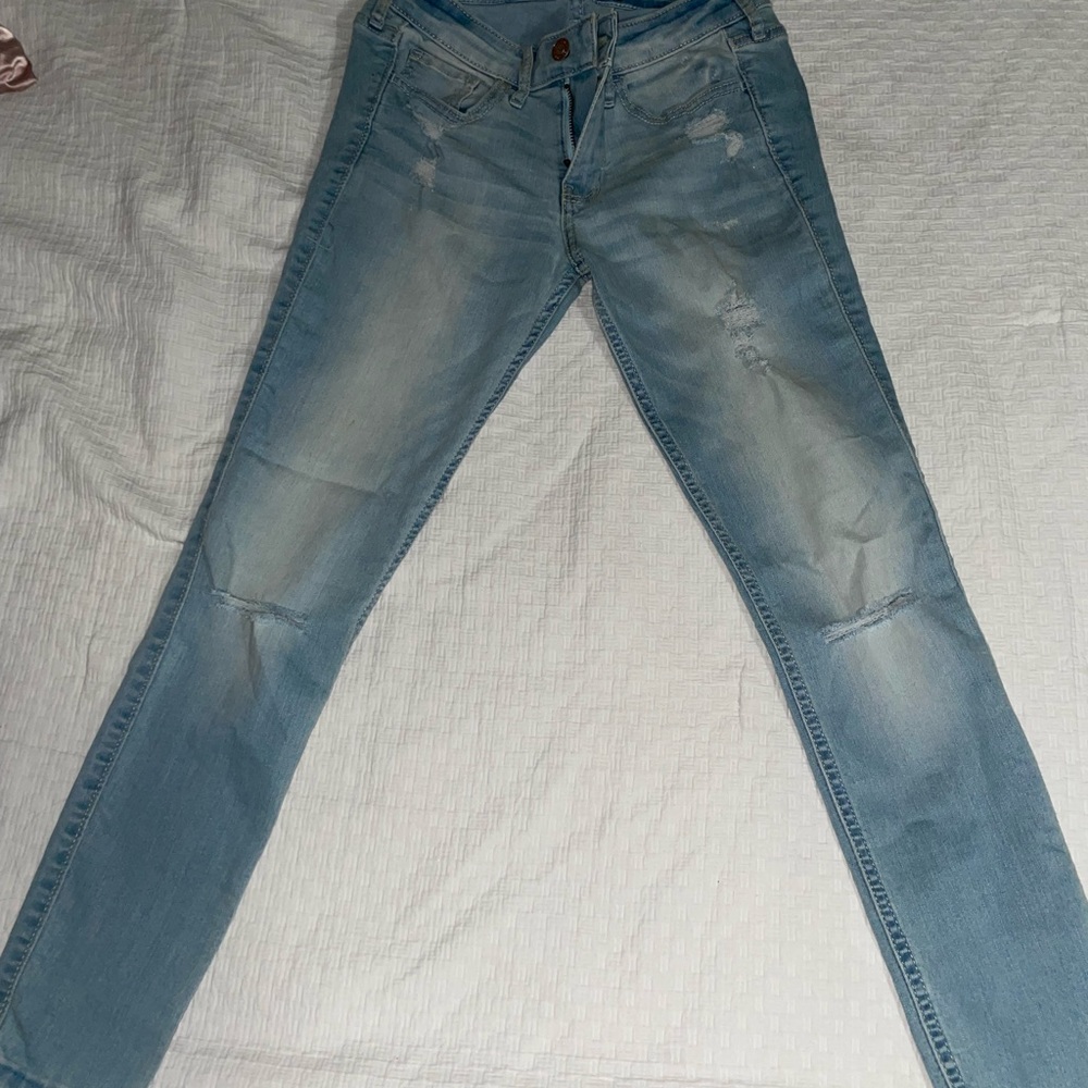 Hollister low rise cropped skinny jeans (size 25/1)
